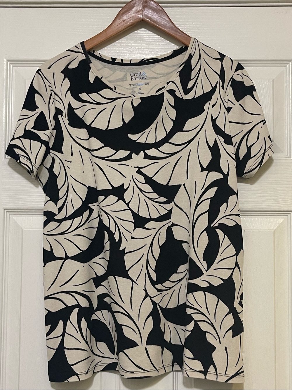 croft & barrow Black and White Leaf-Print Tee